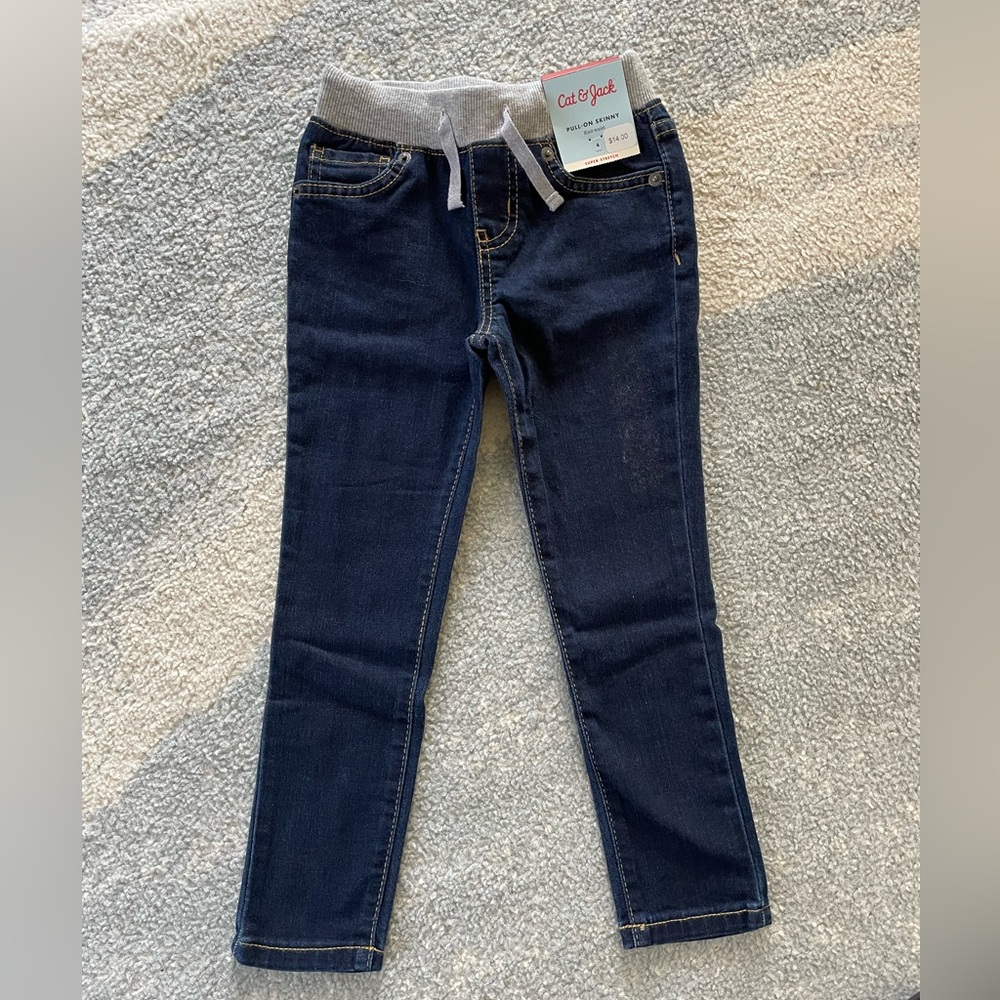 Girls Size 4 Cat & Jack pull-on skinny jeans with knit waist. New with tags!